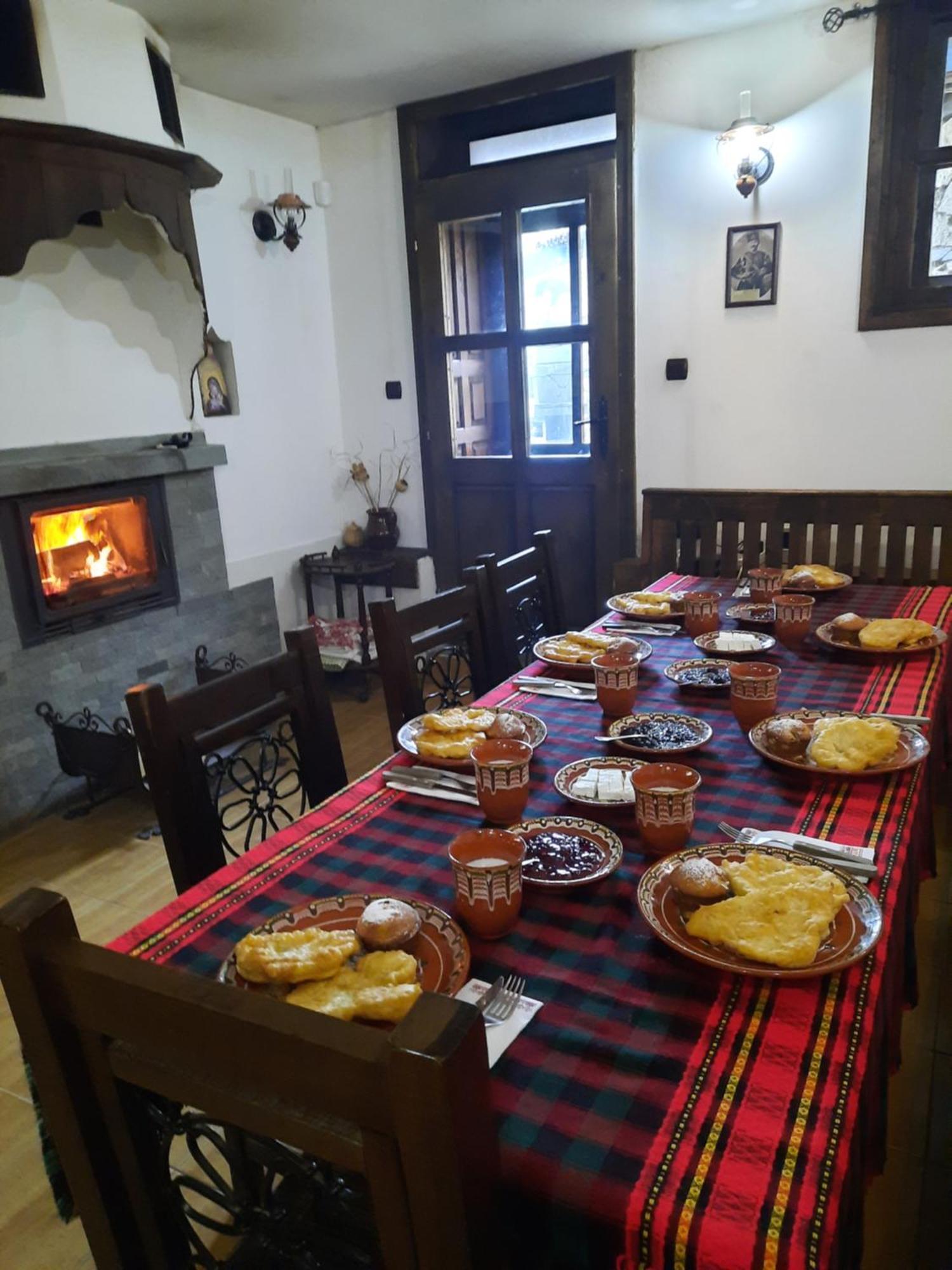 Чолаковата Къща Hotel Koprivshtitsa Ngoại thất bức ảnh
